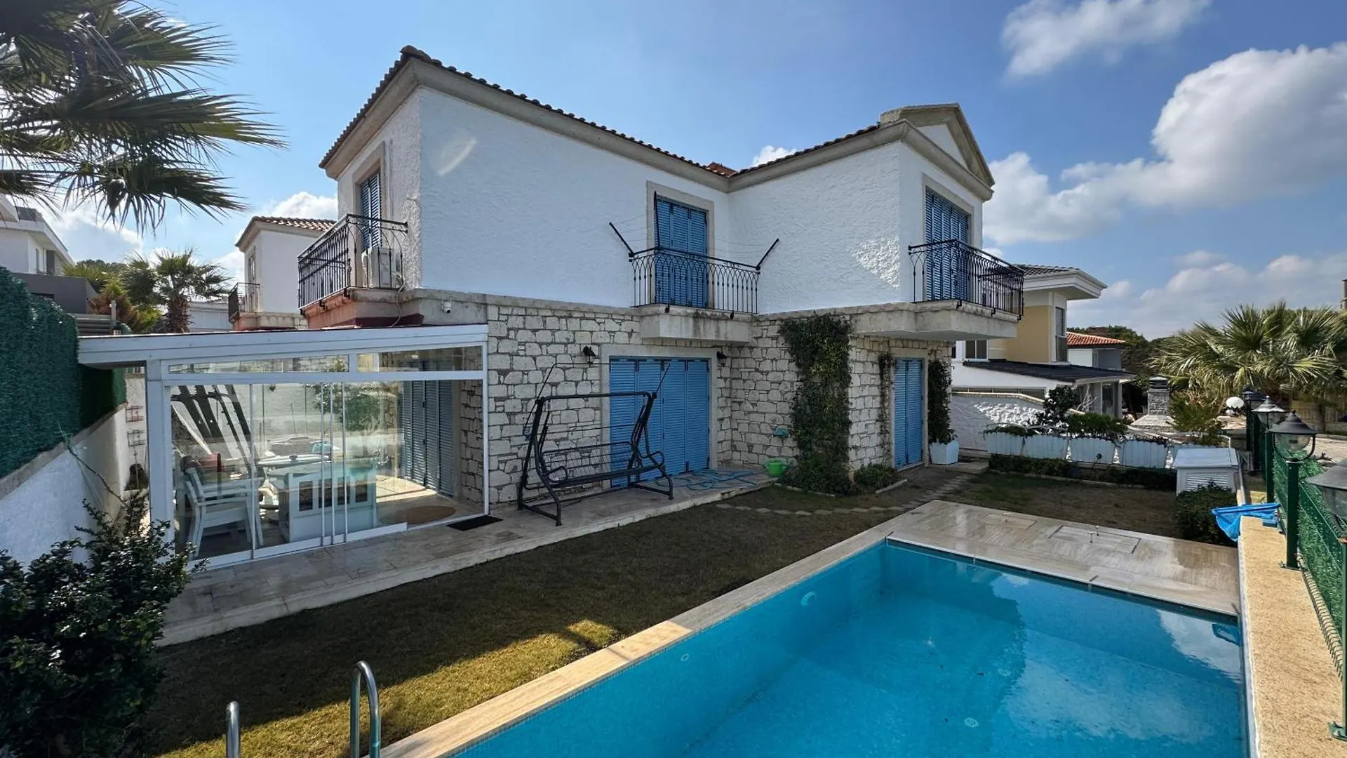 The Blue Mansion - Charming Family Villa In Çeşme