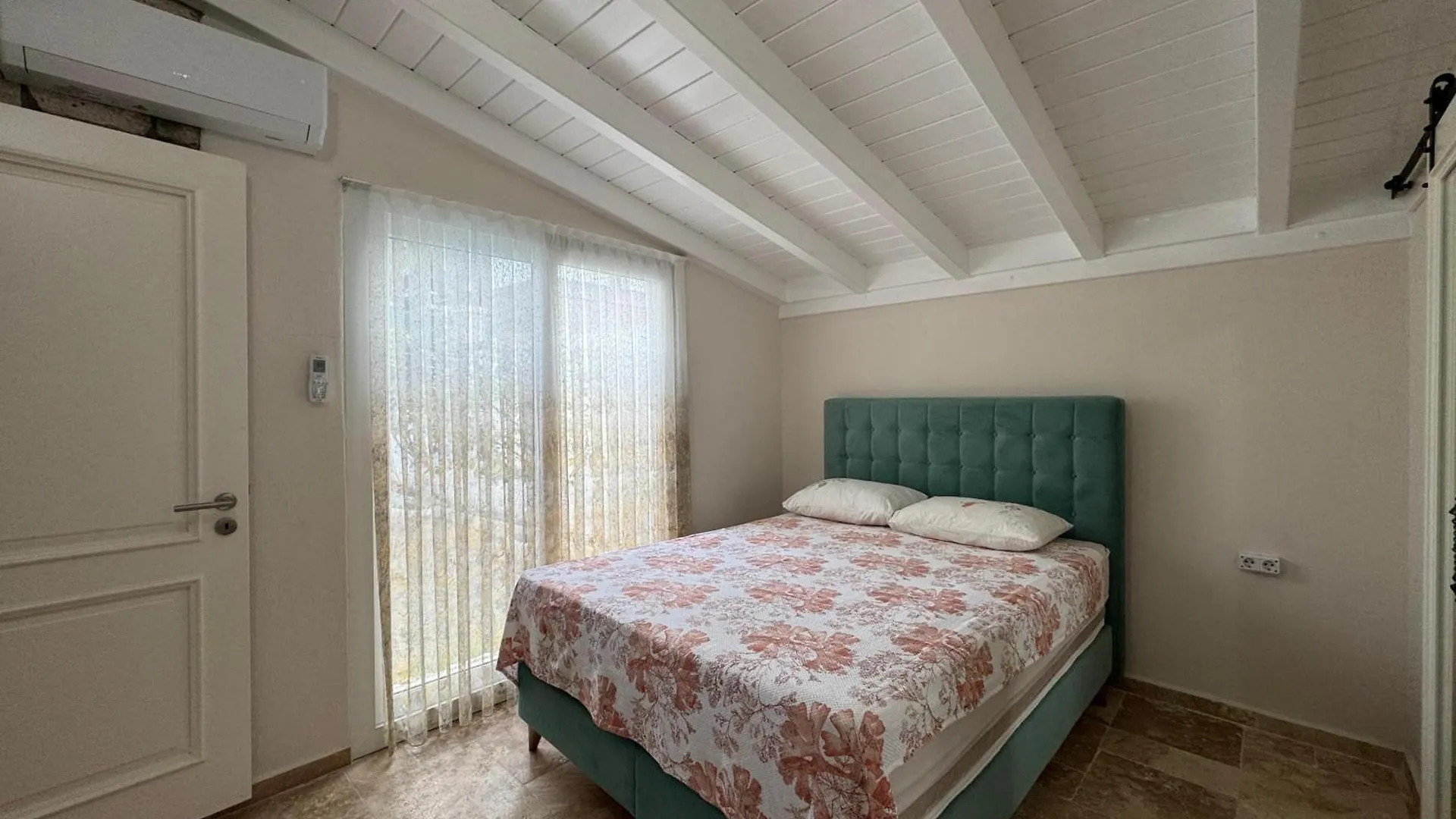 The Blue Mansion - Charming Family Villa In Çeşme