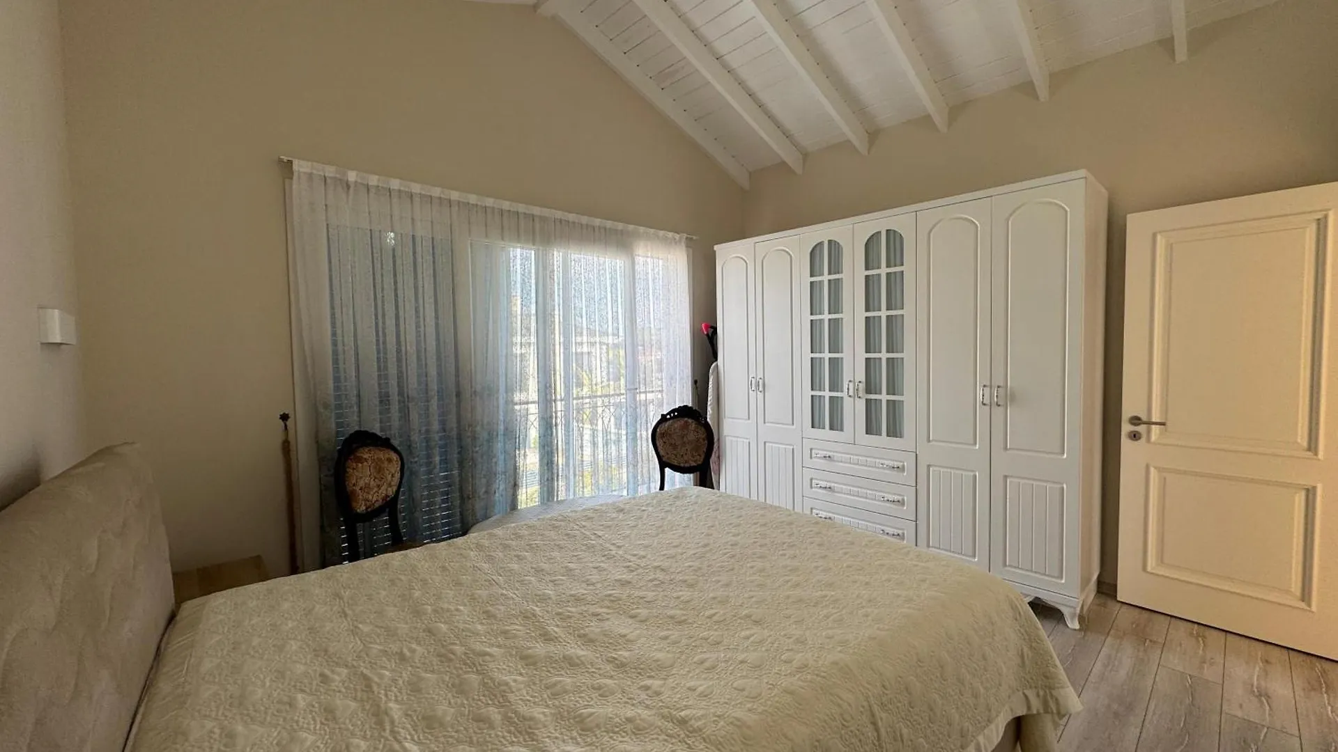 The Blue Mansion - Charming Family Villa In Çeşme